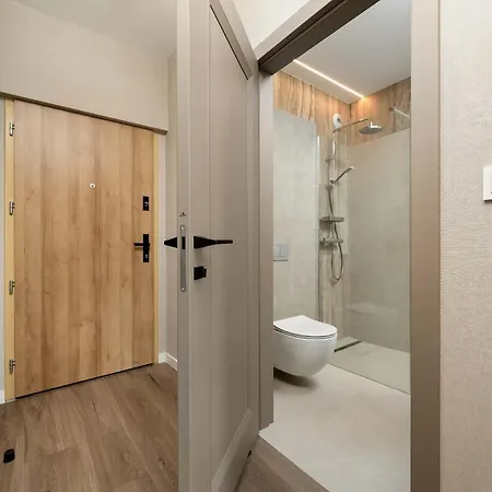 Apartment Prestizowe Z Widokiem Na Rzeke I Parkingiem By Renters Prestige