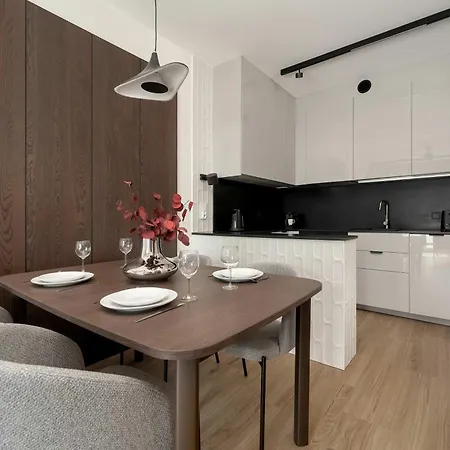 Prestizowe Z Widokiem Na Rzeke I Parkingiem By Renters Prestige