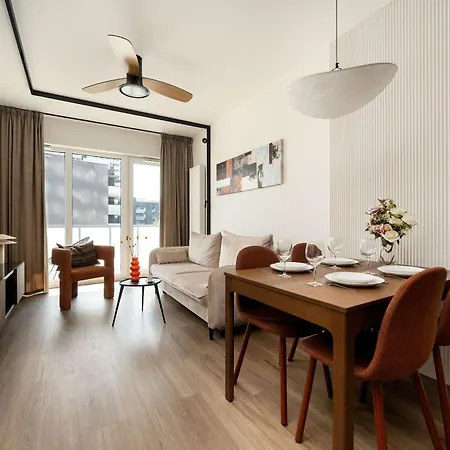 Apartment Prestizowe Z Widokiem Na Rzeke I Parkingiem By Renters Prestige