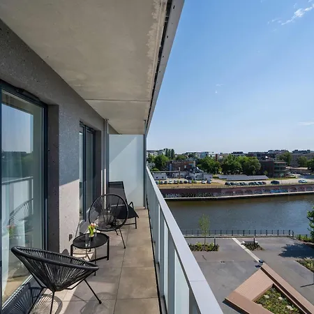 Apartment Prestizowe Z Widokiem Na Rzeke I Parkingiem By Renters Prestige