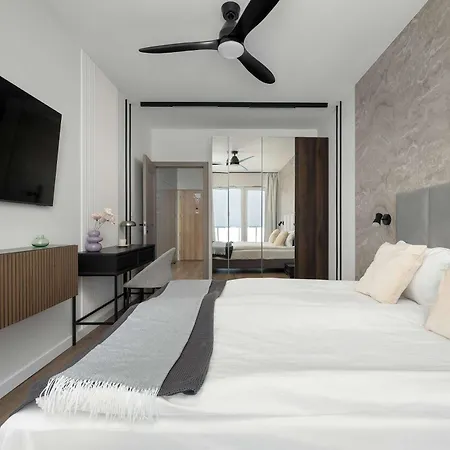Apartment Prestizowe Z Widokiem Na Rzeke I Parkingiem By Renters Prestige *