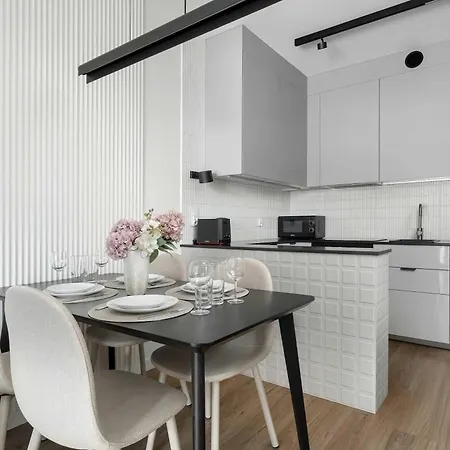 Apartment Prestizowe Z Widokiem Na Rzeke I Parkingiem By Renters Prestige *